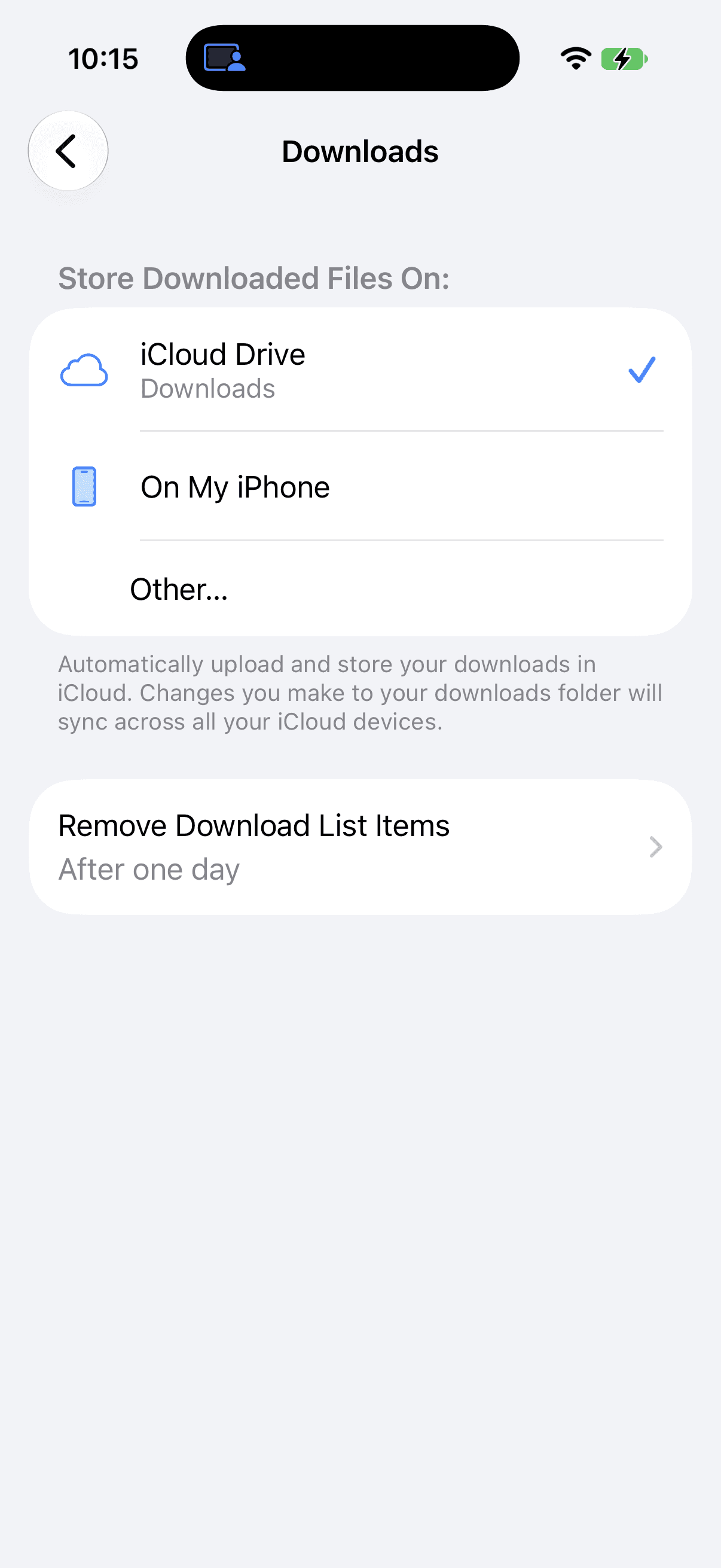 Safari Downloads settings showing iCloud Drive selected and On My iPhone as another location
